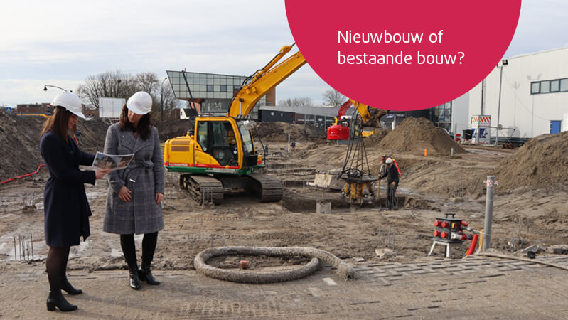 Makelaars op terrein nieuwbouw