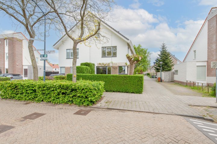 Hoofdafbeelding Robert Stolzhof 294