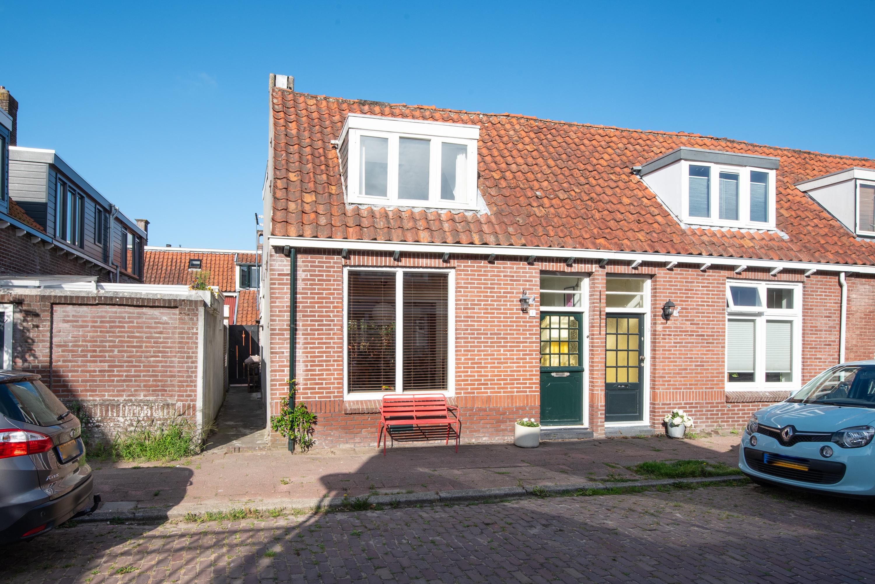 Hoofdafbeelding Pieter Florisstraat 1