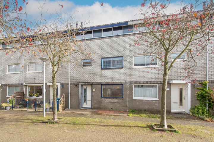 Hoofdafbeelding G.A.Holzmüller-Teengsstraat 36